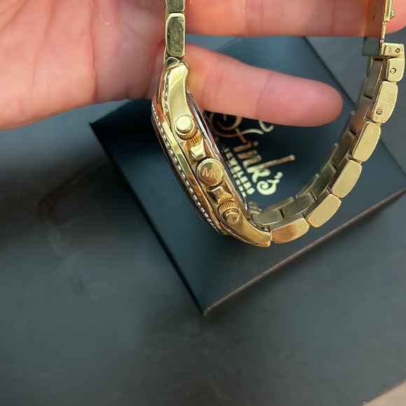 Michael kors gold watch - Picture 2 of 4